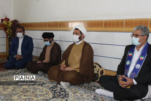 دیدار رئیس سازمان دانش‌آموزی کهگیلویه و بویراحمد با خانواده شهدای دانش‌آموز دهدشت