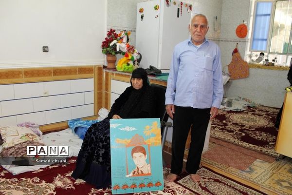 دیدار رئیس سازمان دانش‌آموزی کهگیلویه و بویراحمد با خانواده شهدای دانش‌آموز دهدشت