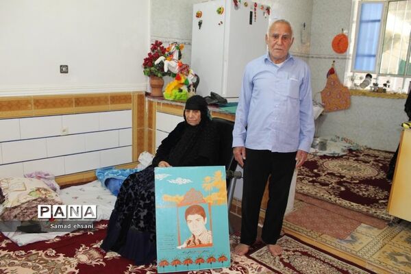 دیدار رئیس سازمان دانش‌آموزی کهگیلویه و بویراحمد با خانواده شهدای دانش‌آموز دهدشت