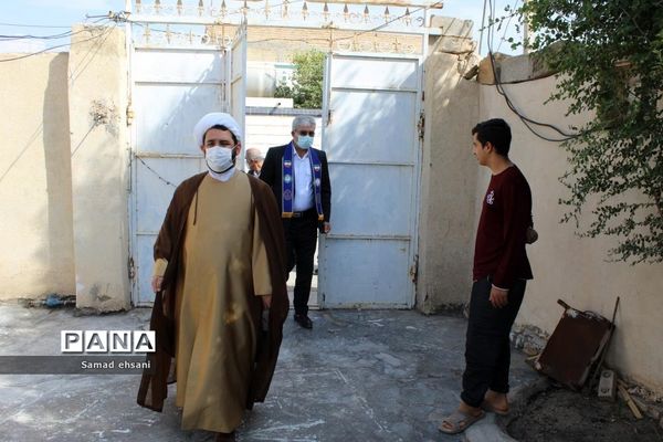 دیدار رئیس سازمان دانش‌آموزی کهگیلویه و بویراحمد با خانواده شهدای دانش‌آموز دهدشت