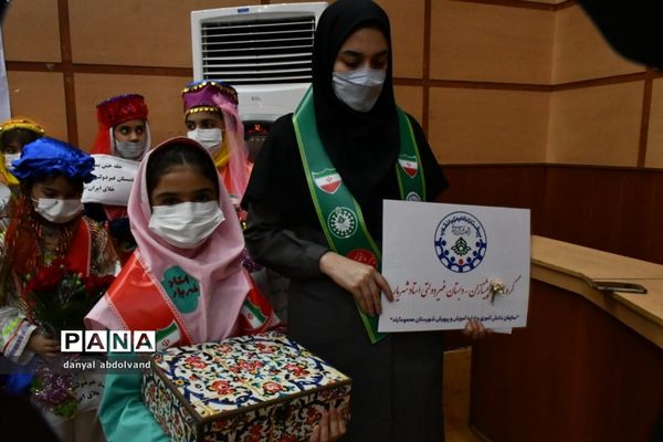 نشست صمیمی با رییس کمیسیون برنامه و بودجه مجلس به مناسبت ۱۳ آبان  در محمودآباد