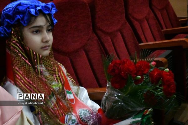 نشست صمیمی با رییس کمیسیون برنامه و بودجه مجلس به مناسبت ۱۳ آبان  در محمودآباد