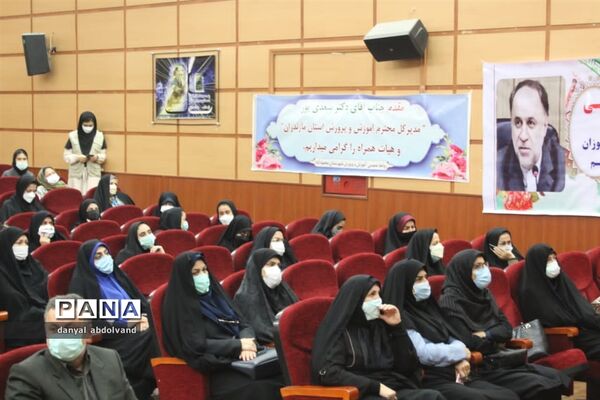 نشست صمیمی با رییس کمیسیون برنامه و بودجه مجلس به مناسبت ۱۳ آبان  در محمودآباد