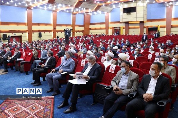 دیدار رئیس جمهور با نخبگان، علما و جمعی از اقشار مختلف مردم سمنان