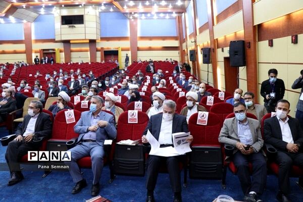 دیدار رئیس جمهور با نخبگان، علما و جمعی از اقشار مختلف مردم سمنان