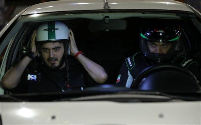 نیما شاهرخ شاهی به «مثبت دست فرمون» می‌آید