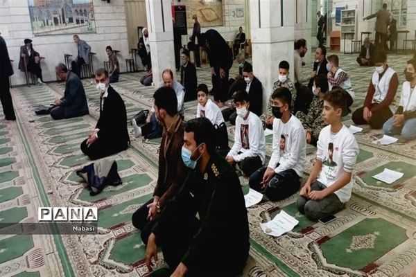 حضور دانش‌آموزان اداره آموزش و پرورش  ناحیه۶ در نمازجمعه خوراسگان