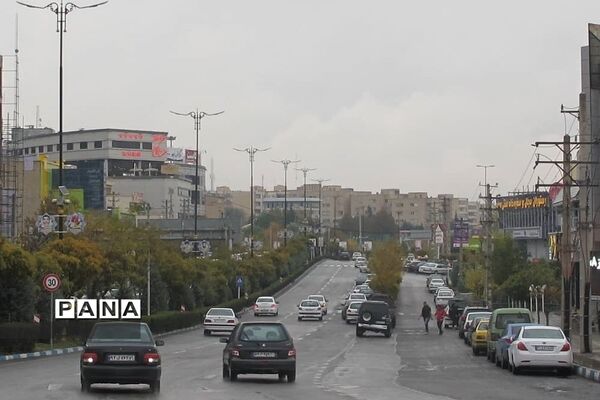 هوای بارانی  پاییز در پردیس