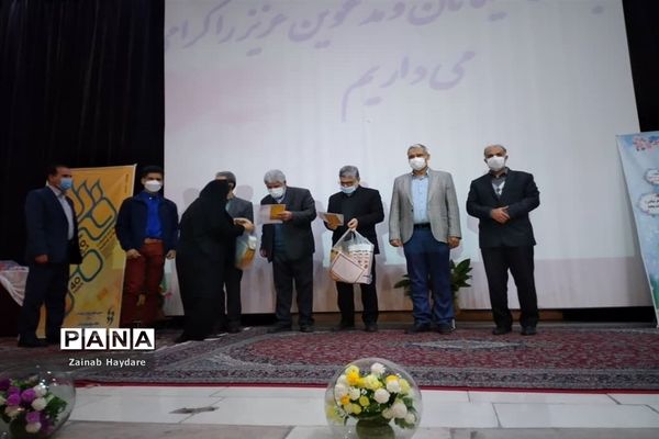 تجلیل از منتخبین دانش‌آموز پسردرحوزه پرورشی  آموزش و پرورش ملارد