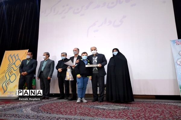 تجلیل از منتخبین دانش‌آموز پسردرحوزه پرورشی  آموزش و پرورش ملارد