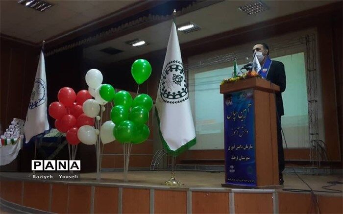 دانش‌آموزان، کالبد و روح مدرسه را تشکیل می‌دهند