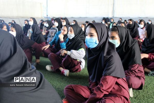 گرامیداشت هفته ملی مازندران به همت دانش‌آموزان دبیرستان مائده گلوگاه