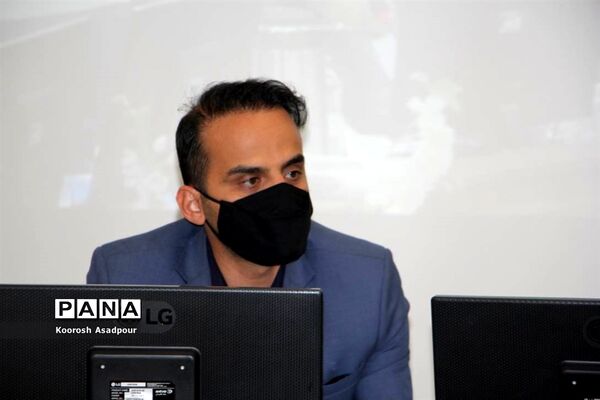 نشست مدیرکل مدارس غیر انتفاعی وزارت آموزش و پرورش در فارس