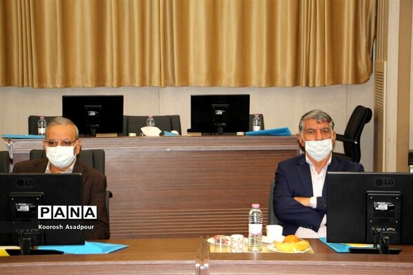 نشست مدیرکل مدارس غیر انتفاعی وزارت آموزش و پرورش در فارس