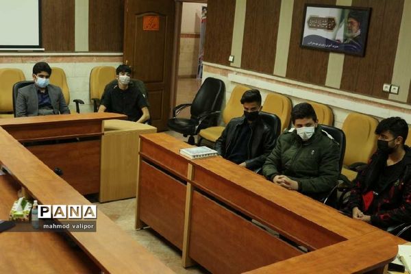 نشست خبرنگاران پانا با معاون پرورشی آموزش و پرورش شهرستان البرز