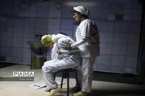 نمایش کت واک در تئاتر شهر تبریز