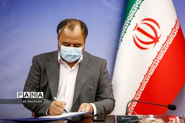 امضای تفاهم نامه معاونت زنان ریاست جمهوری و سازمان نوسازی مدارس