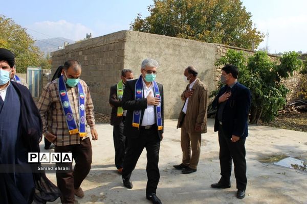 تجلیل از خانواده شهدای دانش‌آموز بخش چیتاب