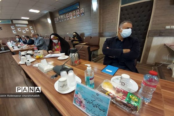 همایش آشنایی اولیا با مفاهیم سند تحول بنیادین