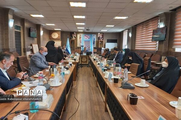 همایش آشنایی اولیا با مفاهیم سند تحول بنیادین
