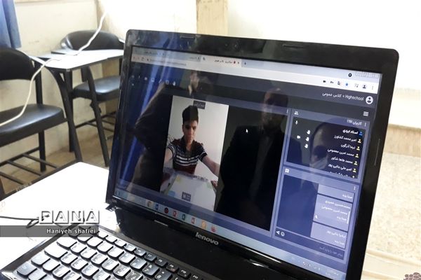 برگزاری مسابقات بازی‌های فکری سرگرمی رویش به صورت آنلاین در  در دبیرستان شهید صالحی شیراز