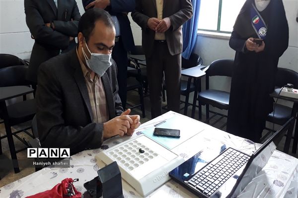 برگزاری مسابقات بازی‌های فکری سرگرمی رویش به صورت آنلاین در  در دبیرستان شهید صالحی شیراز