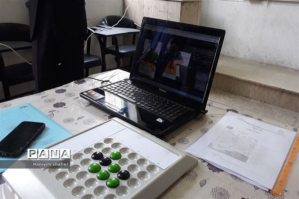 برگزاری مسابقات بازی‌های فکری سرگرمی رویش به صورت آنلاین در  در دبیرستان شهید صالحی شیراز