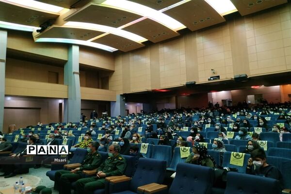همایش پیشگامان گام دوم انقلاب در شهرستان شاهین شهر