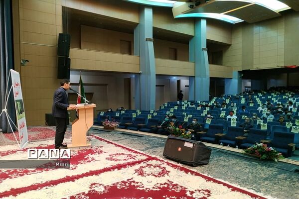 همایش پیشگامان گام دوم انقلاب در شهرستان شاهین شهر