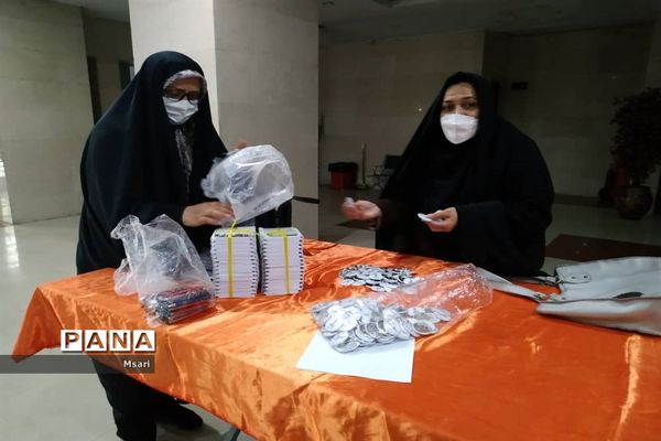 همایش پیشگامان گام دوم انقلاب در شهرستان شاهین شهر