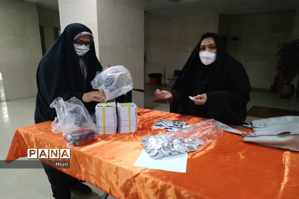 همایش پیشگامان گام دوم انقلاب در شهرستان شاهین شهر