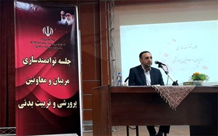 اهمیت پیش قدم بودن مربیان در انجام آموزه‌های تربیت و فرهنگی