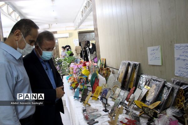 نمایشگاه و فروشگاه صنایع دستی در کانون فرهنگی تربیتی کوثر بوشهر