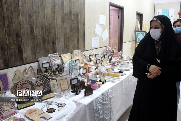 نمایشگاه و فروشگاه صنایع دستی در کانون فرهنگی تربیتی کوثر بوشهر