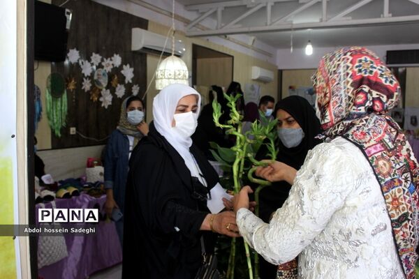 نمایشگاه و فروشگاه صنایع دستی در کانون فرهنگی تربیتی کوثر بوشهر