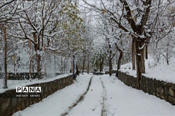 برف در  روستای انجیله
