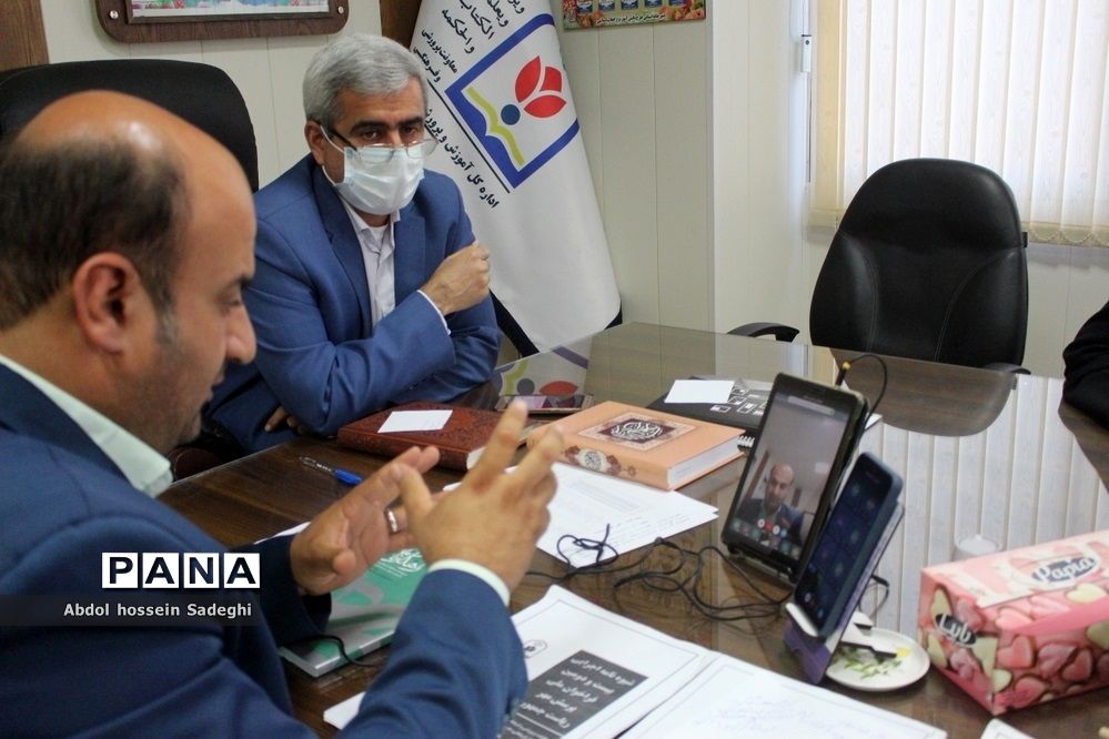 نشست هم اندیشی کارشناسان فرهنگی و هنری آموزش و پرورش استان بوشهر