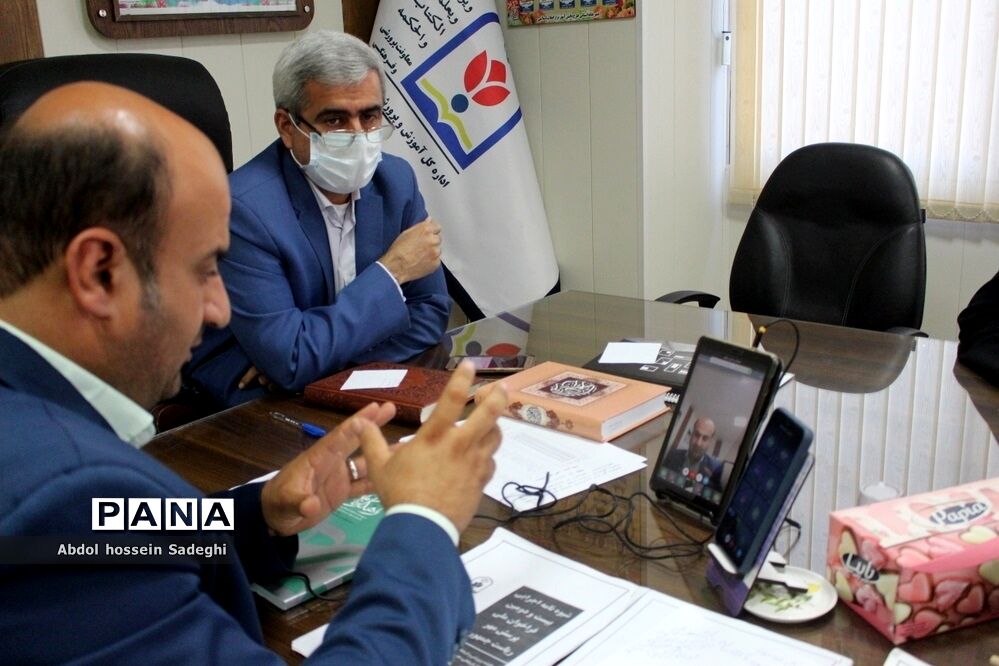 نشست هم اندیشی کارشناسان فرهنگی و هنری آموزش و پرورش استان بوشهر
