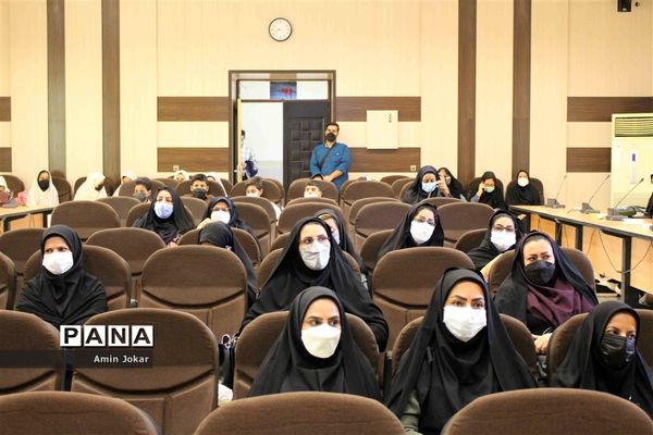 نشست تبیین بازمهندسی تشکیلات پیشتازان ویژه مدیران شهرستان زرین دشت