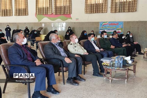 برگزاری نمادین بیست و چهارمین دوره انتخابات شورای دانش‌آموزی شهرستان امیدیه