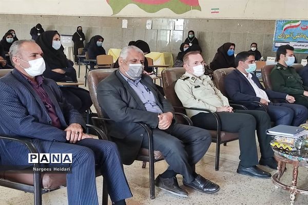 برگزاری نمادین بیست و چهارمین دوره انتخابات شورای دانش‌آموزی شهرستان امیدیه