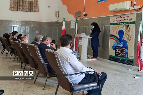 برگزاری نمادین بیست و چهارمین دوره انتخابات شورای دانش‌آموزی شهرستان امیدیه