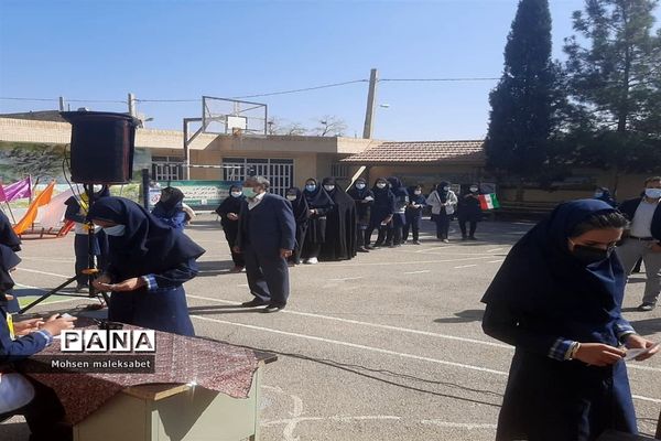 انتخابات شوراهای دانش‌آموزی در دبیرستان فاطمه الزهرا یزد