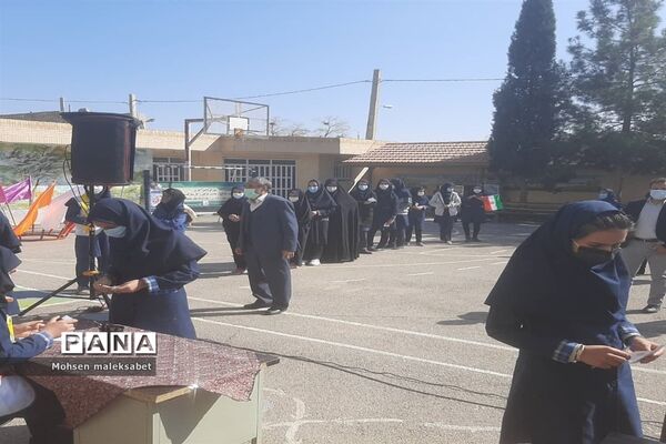 انتخابات شوراهای دانش‌آموزی در دبیرستان فاطمه الزهرا یزد