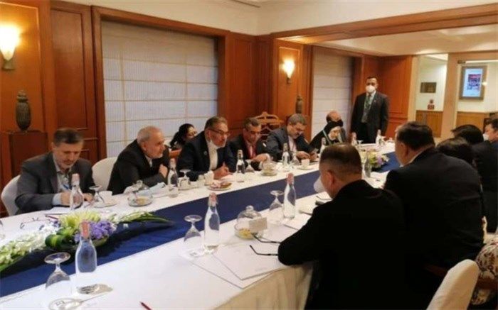 شمخانی بر همکاری‌های دوجانبه ایران و قرقیزستان تاکید کرد