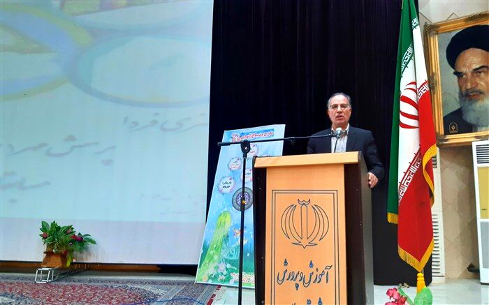 آموزش و تربیت در کنار هم برای پرورش همه‌جانبه دانش‌آموزان نیاز است