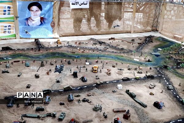 تجلیل از خانواده شهدای دانش‌آموز شهرستان پیشوا