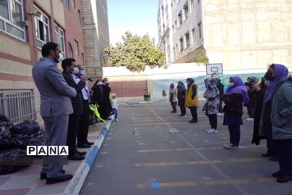 تجلیل از دانش‌آموزان دبیرستان شهید خشکباری شهرستان قدس