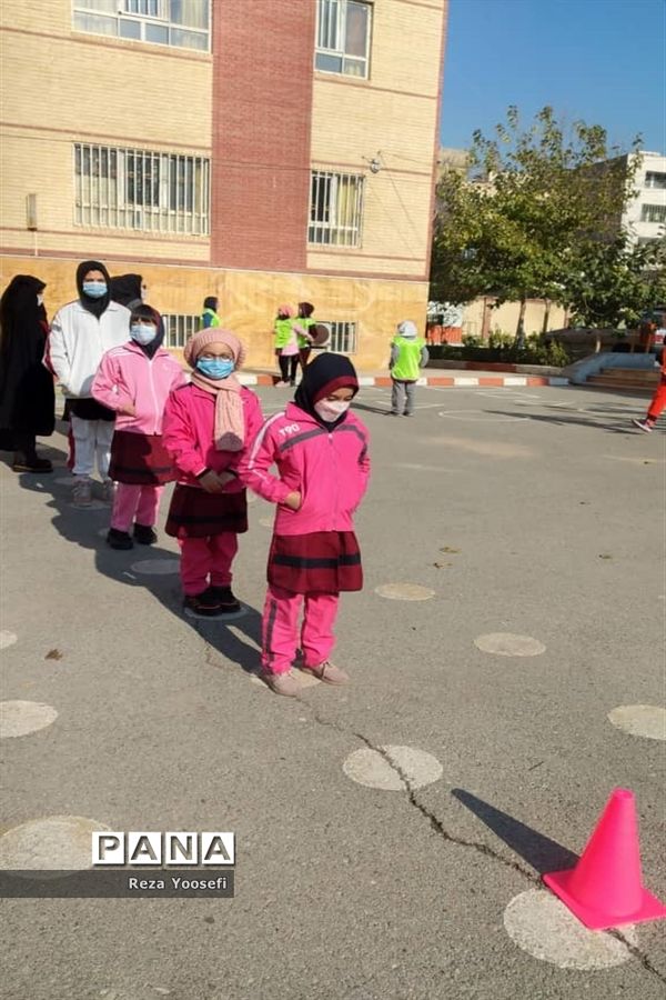 توزیع تجهیزات ورزشی و اقلام تربیت بدنی درمدارس شهریار