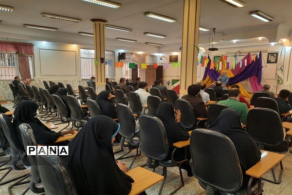 کاشت درخت بلوط به مناسبت میلاد امام حسن عسکری (ع) در منطقه ۱۵